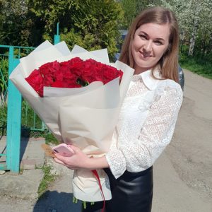 33 червоні троянди в Коломиї фото
