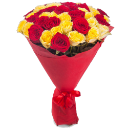 Фото товара 33 червоно-жовті троянди в Коломиї