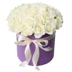 Фото товара 33 білі троянди в капелюшній коробці в Коломиї