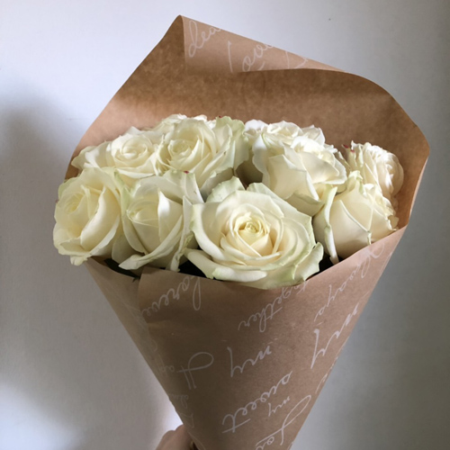 живе фото товару "11 білих троянд"