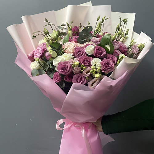 квіти та подарунки на 8 Березня в категорії Середня ціна | «Коломия Роза»